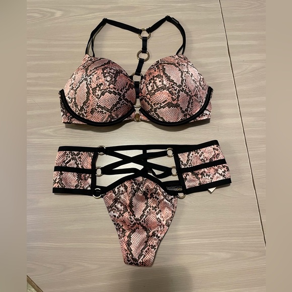 Victoria's Secret Other - Victoria’s Secret bra and panty set.